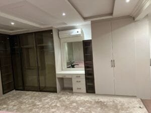 دولاب ملابس